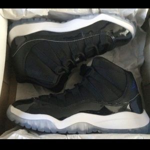 Air Jordan Retro size 13.5c (Space Jam!)SOLD